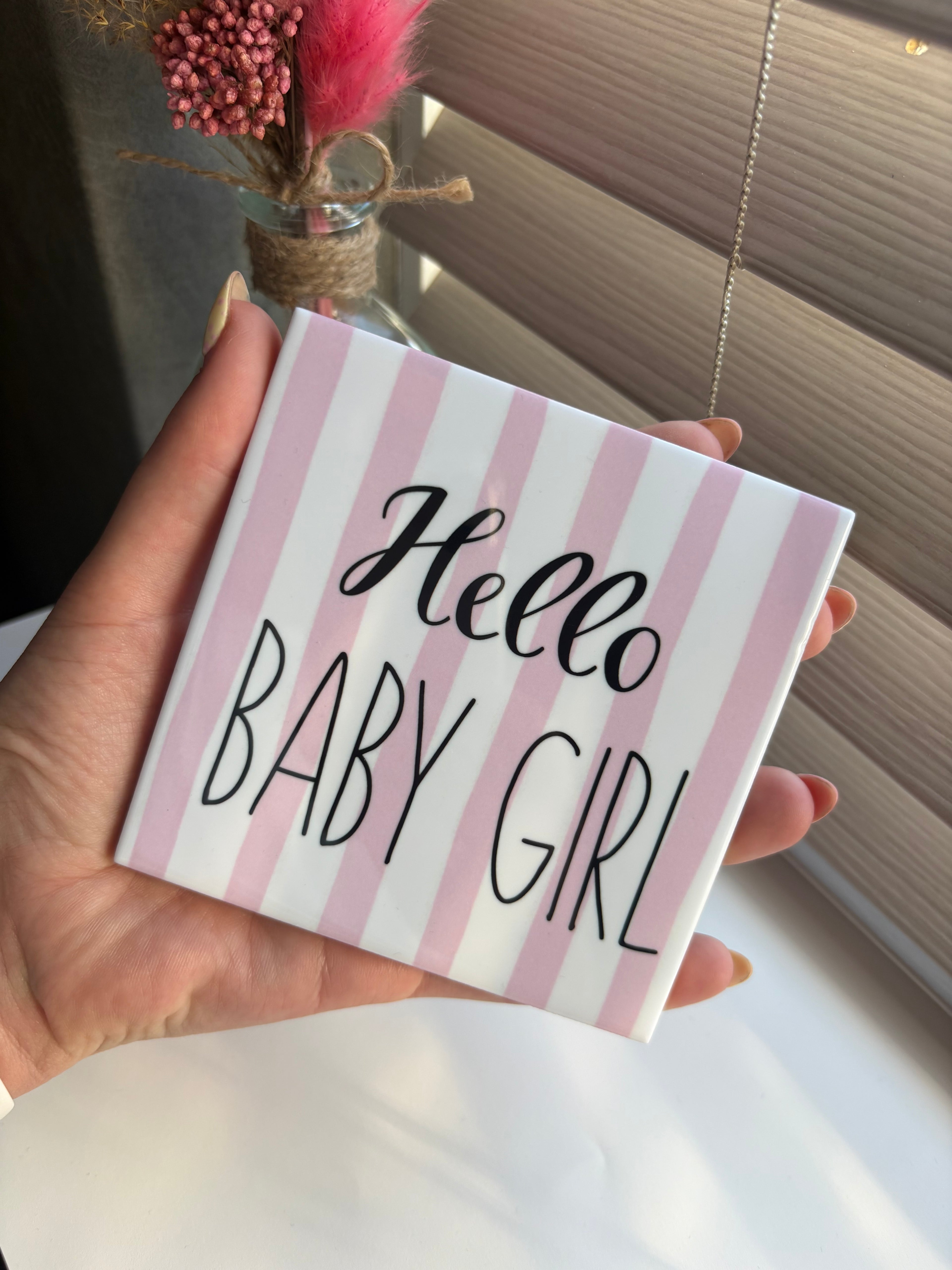 Tegeltje hello baby girl